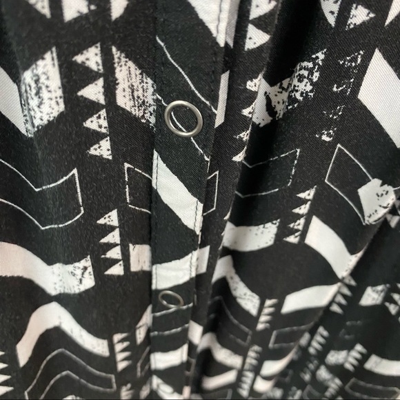 Volcom Black & White Racer Back Chevron Stripe Maxi Dress Front Snaps Small - Picture 3 of 13